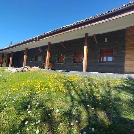 Kyomu Resort Hostel Velilla del Rio Carrion 외부 사진