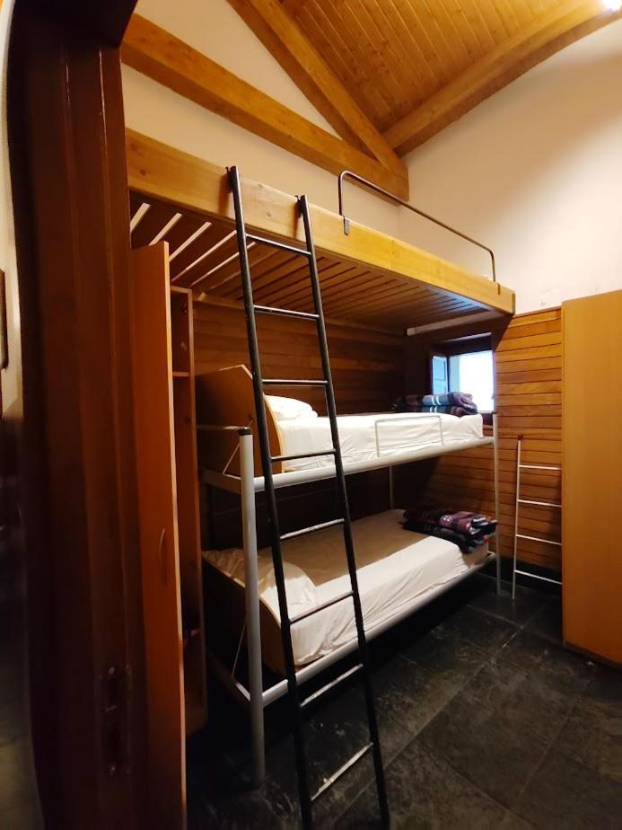 Kyomu Resort Hostel Velilla del Rio Carrion 외부 사진