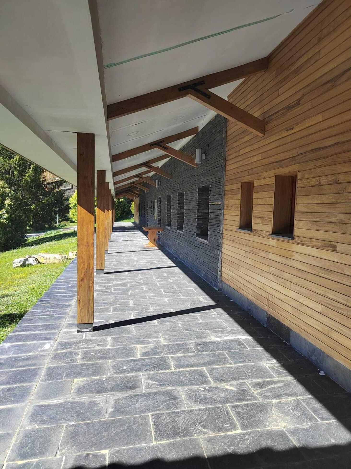 Kyomu Resort Hostel Velilla del Rio Carrion 외부 사진